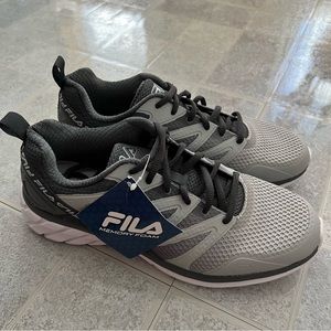 NWOB Mens Fila Memory Foam Lightweight Sneakers